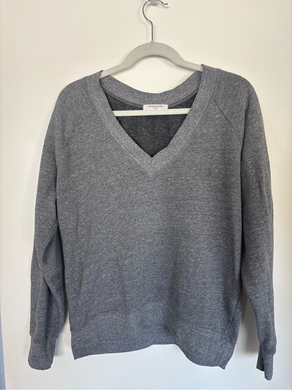 perfectwhitetee V-Neck Sweatshirt in Heather Gray size small